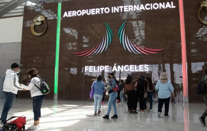  Joven presume vuelo redondo desde AIFA a Cancún en 800 pesos