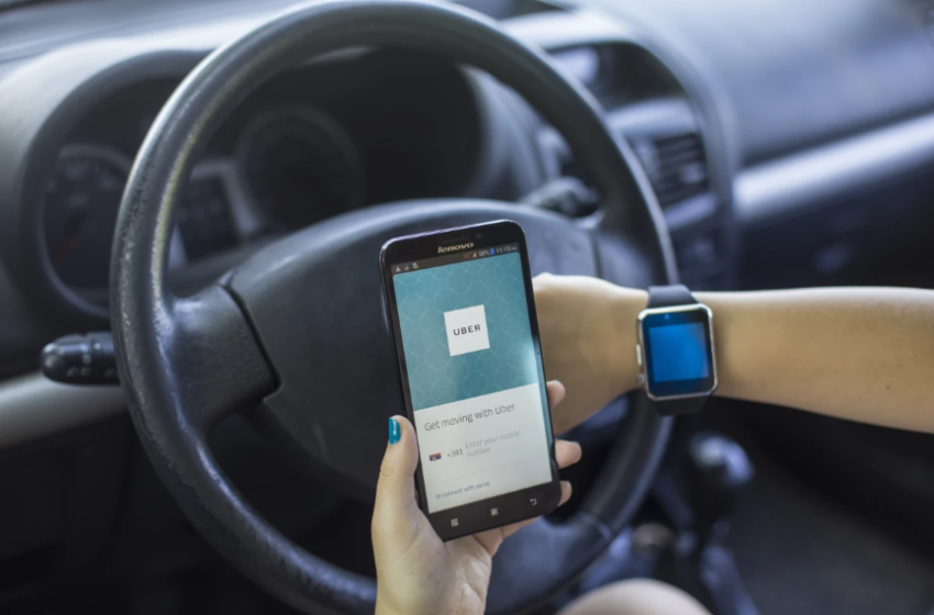  Taxis contra Uber, ¿cuánto gana un conductor de esta app en Cancún?