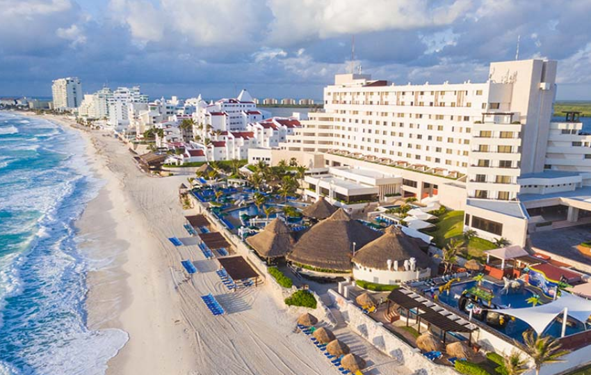  Hoteleros de Cancún analizan contratar inmigrantes para cubrir vacanates