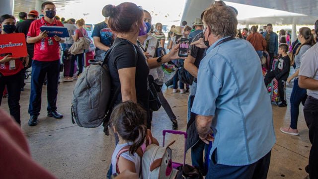  Limitarán vuelos privados en aeropuerto de Cancún por saturación