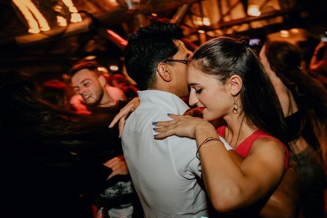  Cancún: los mejores lugares para bailar salsa