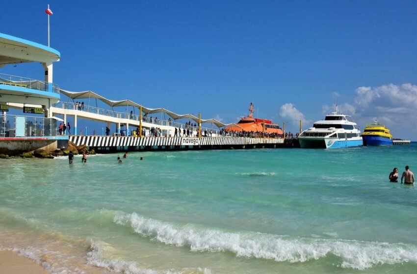  Puerto de Playa del Carmen cerrado por tercer día por fuertes vientos