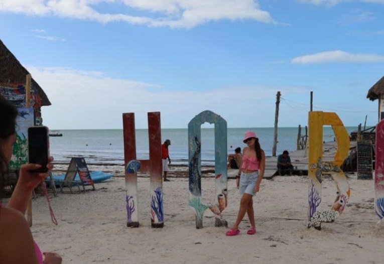 Holbox ha vuelto a la normalidad y te invita a disfrutar del Carnaval.