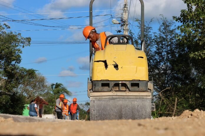  Isla Mujeres transforma la Zona Continental con obras de pavimentación