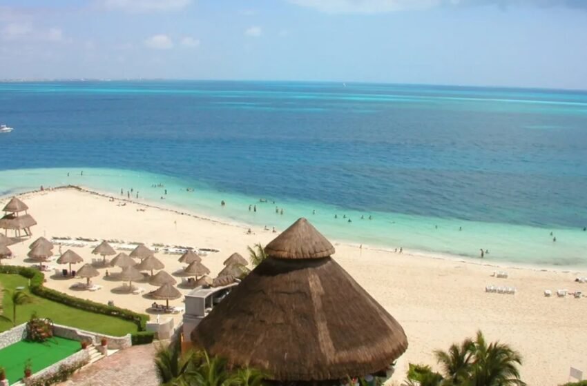 La playa de Cancún perfecta para ir con tu familia en Semana Santa