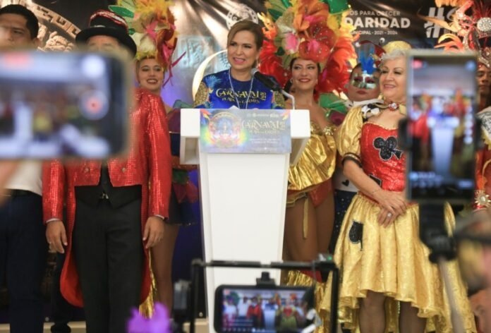 En conferencia de prensa, Campos Miranda dio a conocer la presencia de los artistas que amenizarán las noches de carnaval en Playa del Carmen.