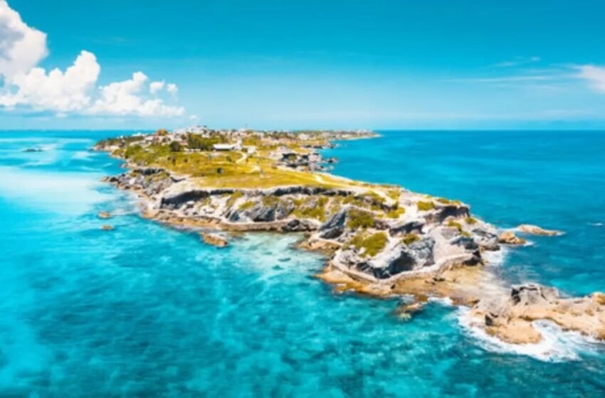  Isla Mujeres: Un paraíso de aguas cristalinas en el Caribe Mexicano