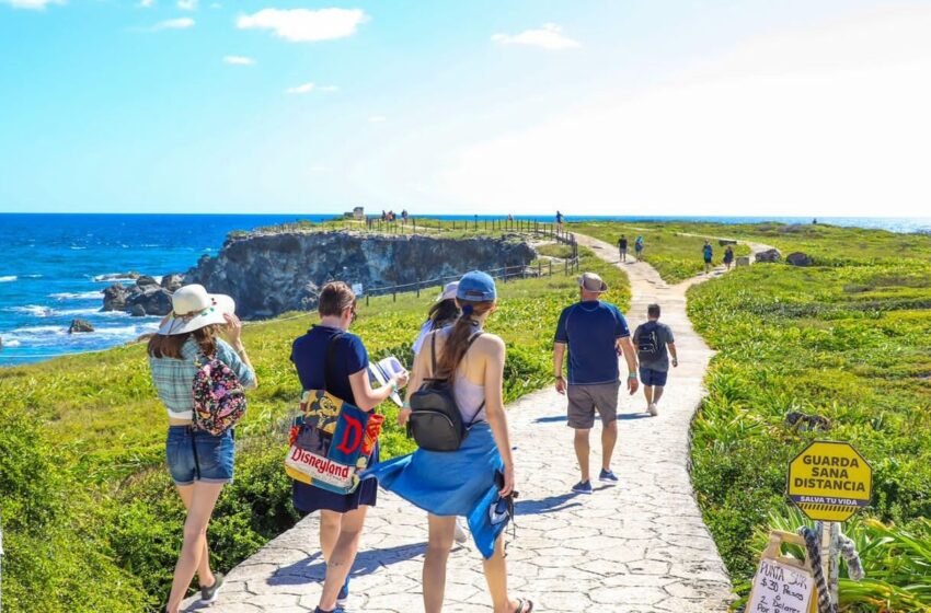  Aumenta la afluencia turística en Isla Mujeres durante el Puente Vacacional