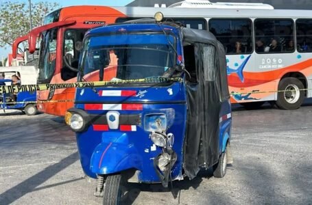 Muere motociclista en Cancún tras colisión con camión en la avenida kabah
