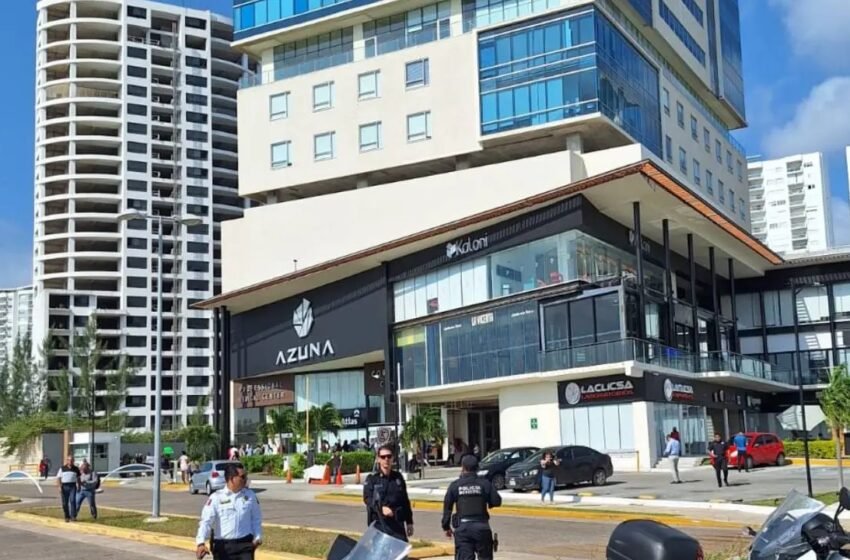 Tras las recientes protestas llevadas a cabo por conductores de Uber en el edificio Azuna de Cancún, la empresa ha tomado la decisión de cambiar de ubicación.