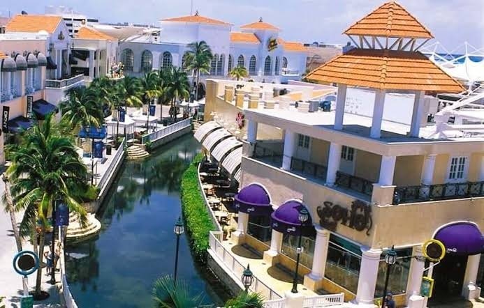  Empresarios de Cancún le apuestan al “turismo de shopping”