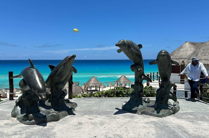  Nuevo Atractivo Turístico en Playa Delfines: La Escultura de los Cinco Delfines en Cancún