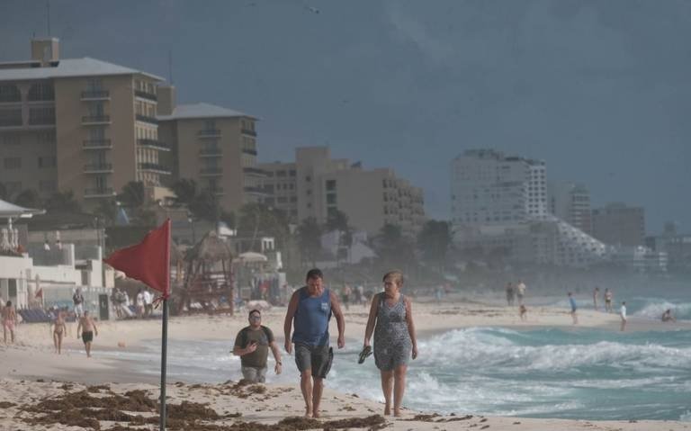  Alerta en Quintana Roo: Bandera Roja en Playas de Cancún por Huracán Beryl