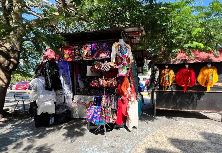 Nuevos Espacios para Artesanos en la Avenida Tulum Impulsarán el Comercio Local