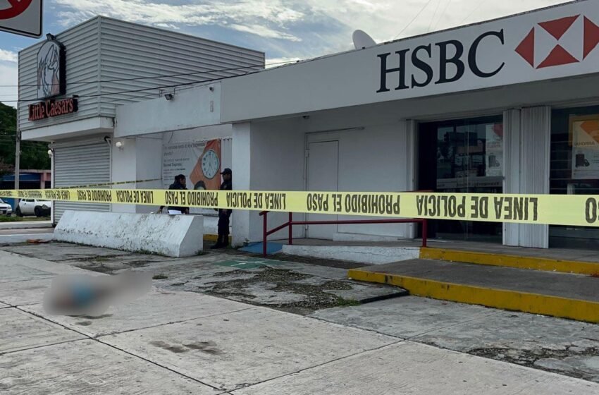  Muere Adulto Mayor Frente a Banco HSBC en Zona ‘El Parián’ en Cancún